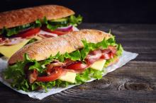 sandwich crispy bacon